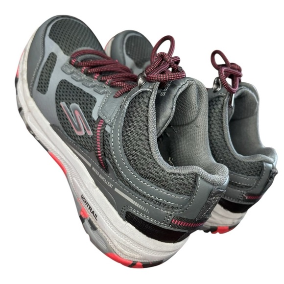 SOLD ❤️ Go Trail Water Repellent Gray and Red Trail Hiking Sneakers, Mens 7.5 - Picture 4 of 10